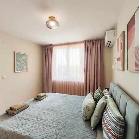 Marina's Flat Apartman *