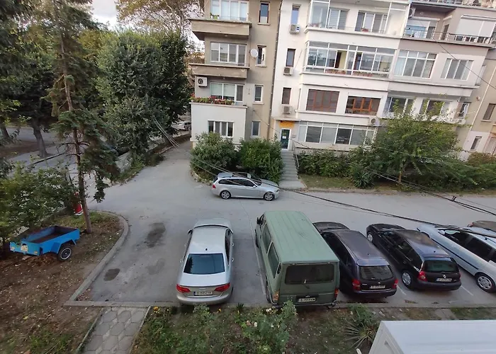 Marina's Flat * Varna